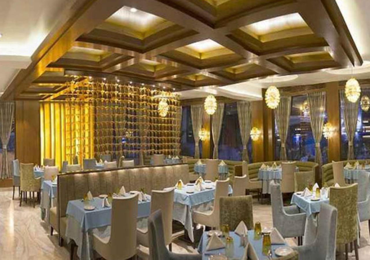 The India Benares Hotel Kültér fotó
