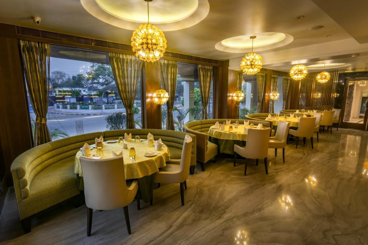 The India Benares Hotel Kültér fotó