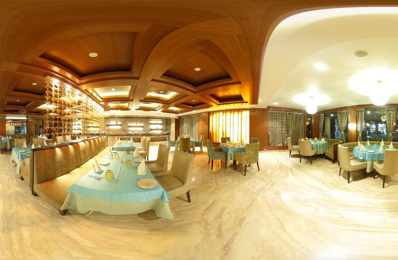 The India Benares Hotel Kültér fotó